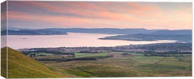  Helensburgh at dusk Canvas Print by Stephen Taylor