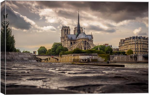 Notre Dame Cathedral, Paris, France Canvas Print by Mark Llewellyn
