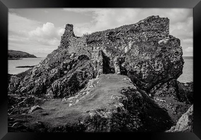 The wonderfully isolated Dunscaith Castle on Skye Framed Print by Stephen Maher