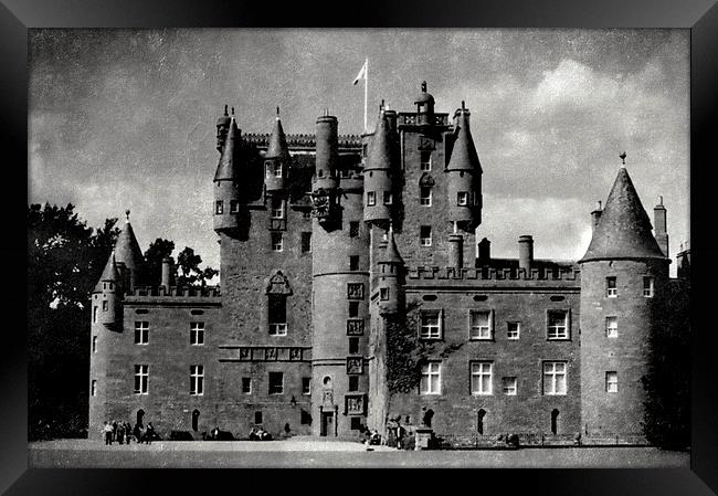  glamis castle Framed Print by dale rys (LP)