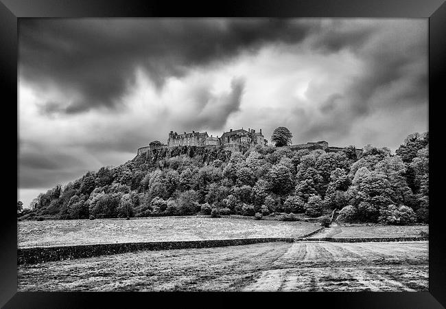  Stirling Castle Framed Print by Ian Young