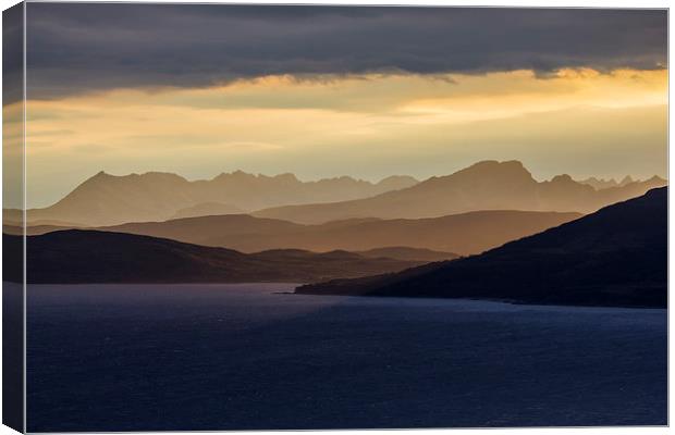 Isle of Skye Sunset Canvas Print by Derek Beattie