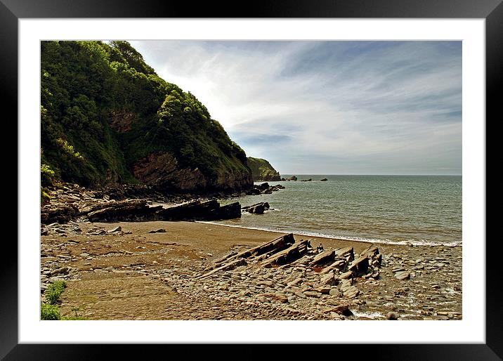 Lee Bay  Framed Mounted Print by graham young