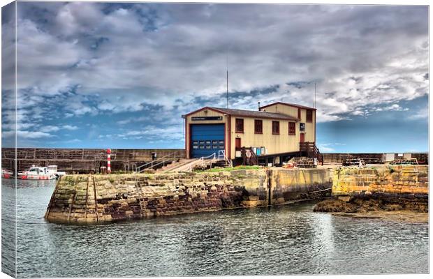  St Abbs lifeboat station Canvas Print by kevin wise