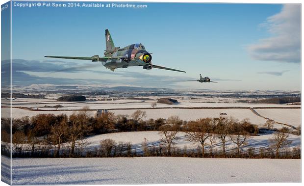 Su22C - 'Red Storm'  Canvas Print by Pat Speirs