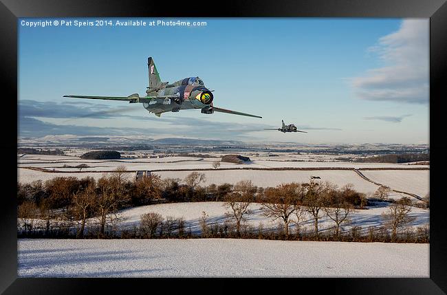 Su22C - 'Red Storm'  Framed Print by Pat Speirs