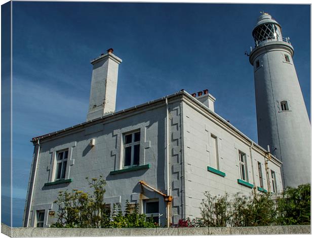  St Mary's Lighthouse: Whitley Bay, North Tyneside Canvas Print by John Ellis