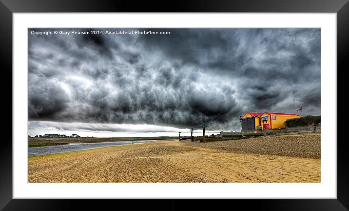 Menacing sky over the Lifeboat station at Wells ne Framed Mounted Print by Gary Pearson
