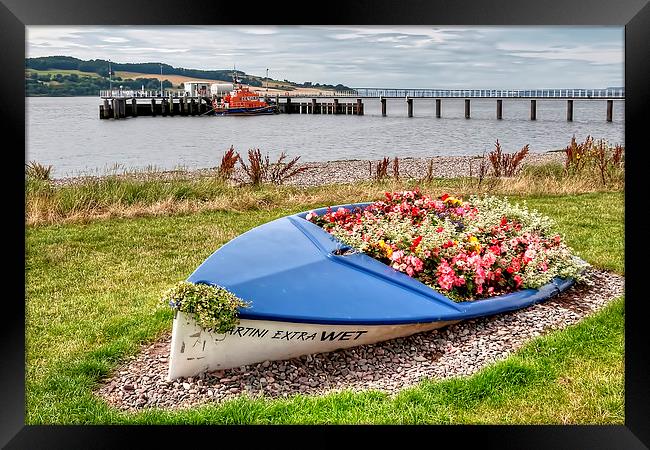 Life Boat on Broughty Ferry  Framed Print by Valerie Paterson