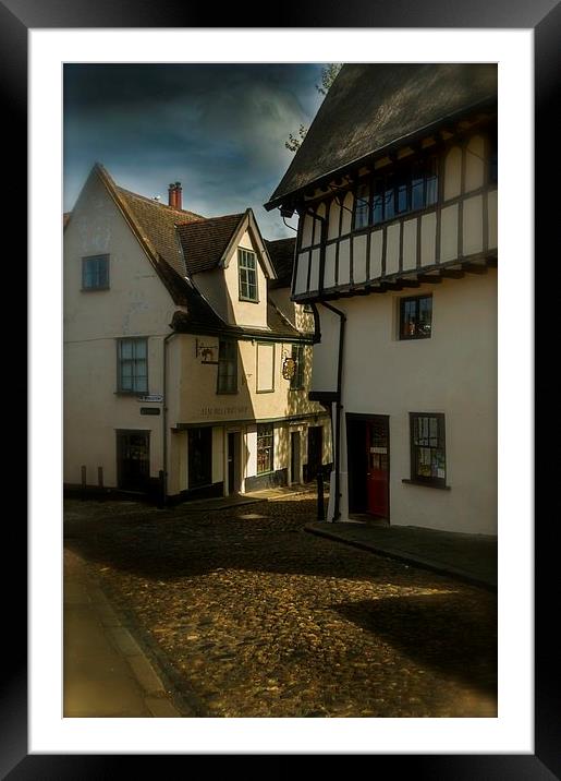  Elm Hill, Norwich Framed Mounted Print by Gordon Holmes