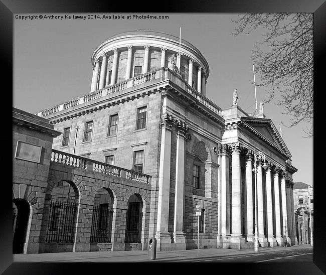 THE FOUR COURTS DUBLIN  Framed Print by Anthony Kellaway