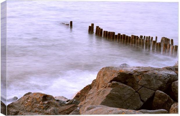 Groyne and Rocks  Canvas Print by graham young
