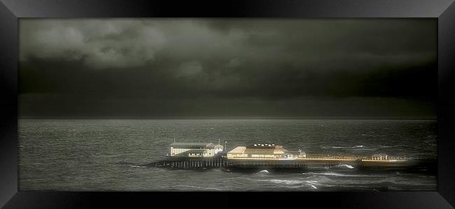  Cromer Pier Framed Print by Gordon Holmes