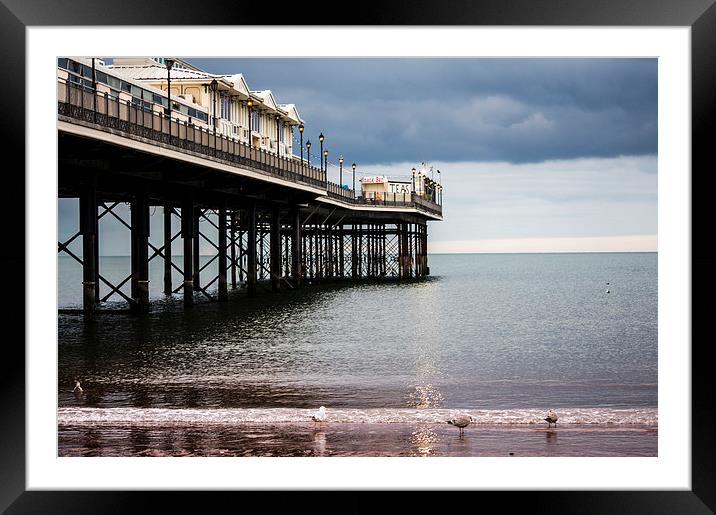  victorian pier Framed Mounted Print by keith sutton
