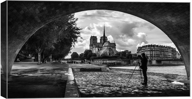 Notre Dame Cathedral, Paris, France Canvas Print by Mark Llewellyn