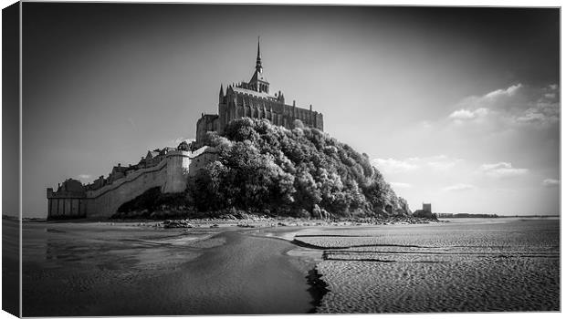 Mont St Michel, France Canvas Print by Mark Llewellyn