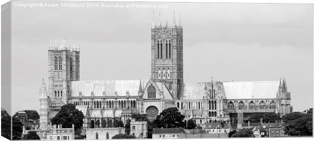 Lincoln  Cathedral (Lincolnshire)  Canvas Print by Aaron Strickland