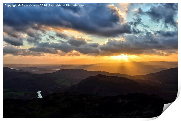  Suns Rays At Sunset From Gummers How Print by Gary Kenyon