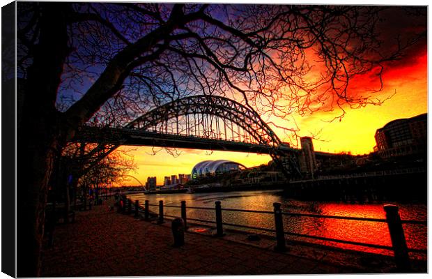  City Sunrise Canvas Print by Toon Photography