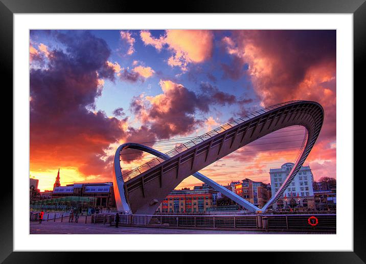  The Millennium Bridge, Sunset. Framed Mounted Print by Toon Photography