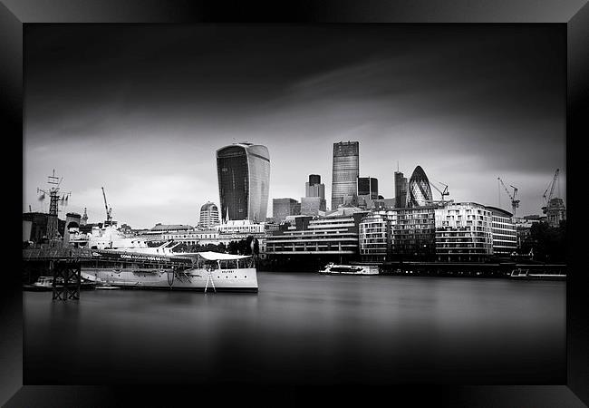  London Skyline / Cityscape Framed Print by Ian Hufton