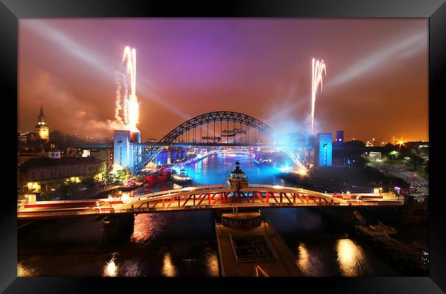  Great North Run Celebrations Framed Print by Toon Photography
