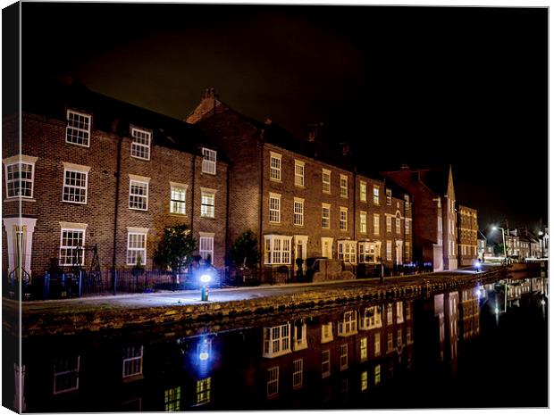  Beverley Beck, town life Canvas Print by Liam Gibbins