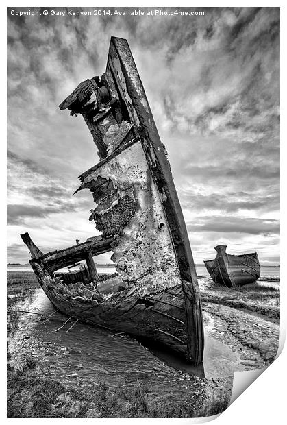  Moody Sky Over The Wrecks Print by Gary Kenyon
