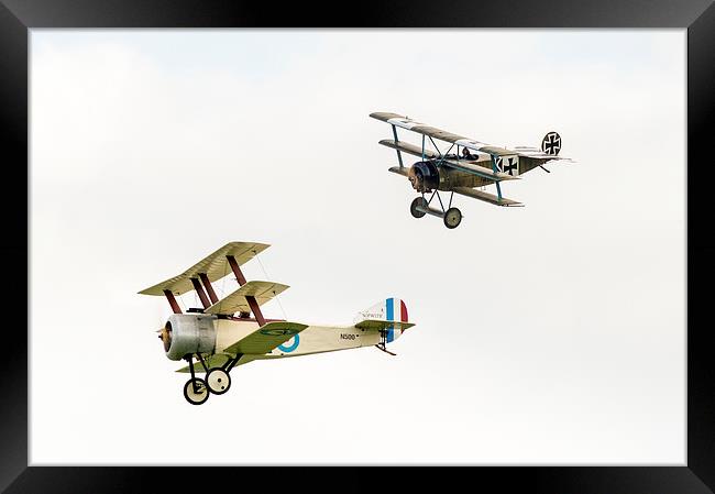 First World War aerial dogfight Framed Print by Gary Eason