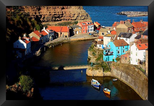  Picturesque Staithes Framed Print by Gisela Scheffbuch