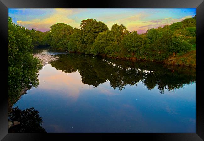  river dart Framed Print by keith sutton