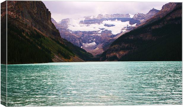 Lake Louise, Banff National Park. Canvas Print by charlie Mellow