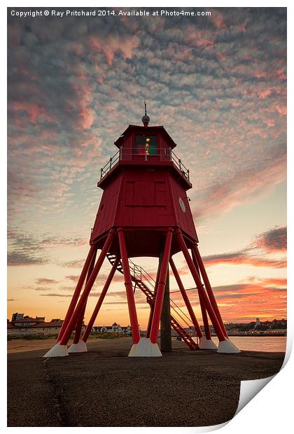  Herd Lighthouse at Sunset Print by Ray Pritchard