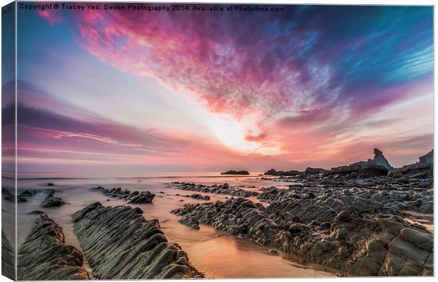  Hartland Quay Sunset Canvas Print by Tracey Yeo