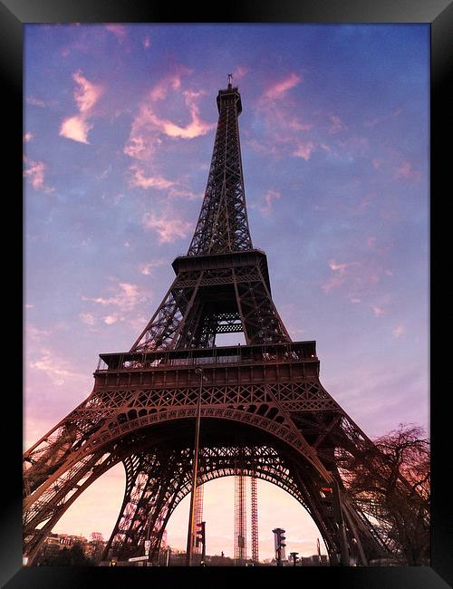 Magnificent Sunset at the Iconic Eiffel Tower Framed Print by Les McLuckie