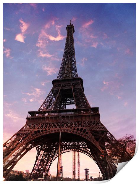 Magnificent Sunset at the Iconic Eiffel Tower Print by Les McLuckie