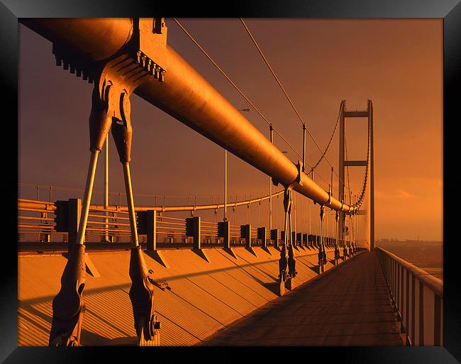 Humber Bridge at Sunset Framed Print by Darren Galpin