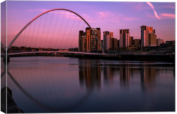  Pink Sunset on Newcastle Quayside Canvas Print by Helen Holmes