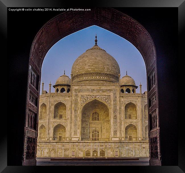  Taj Mahal Framed Print by colin chalkley