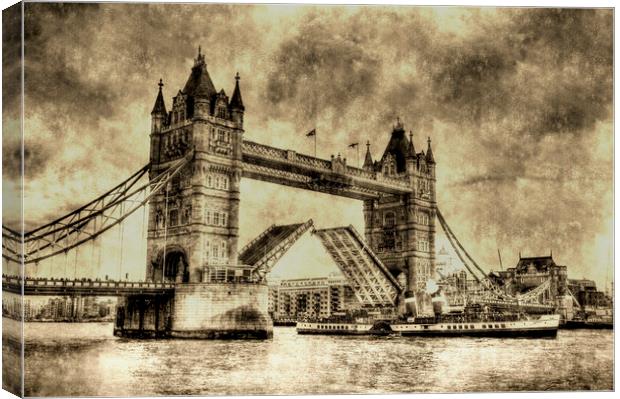 Tower bridge and the Waverley Vintage Canvas Print by David Pyatt