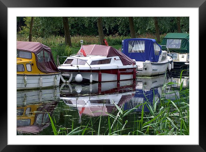 SANDFORD MILL LOCK, CHELMSFORD, ESSEX Framed Mounted Print by Ray Bacon LRPS CPAGB
