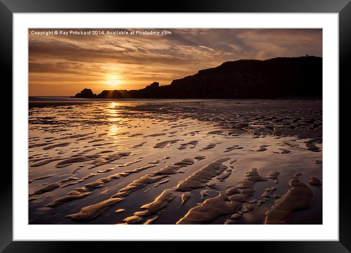 Sunrise on South Shields Beach Framed Mounted Print by Ray Pritchard