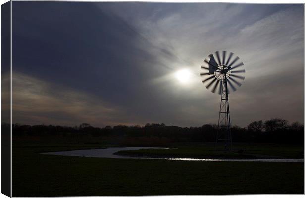  Powering up! Canvas Print by Stephen Prosser