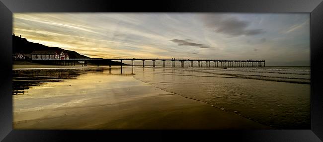  Saltburn Pier Panoramic Framed Print by Dave Hudspeth Landscape Photography