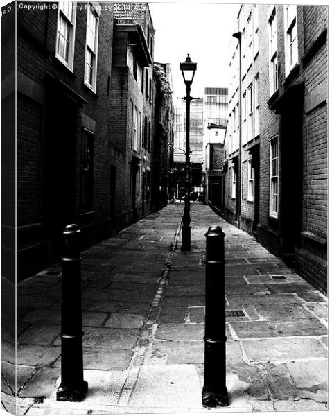 London, Alleyway Canvas Print by Jeremy Moseley