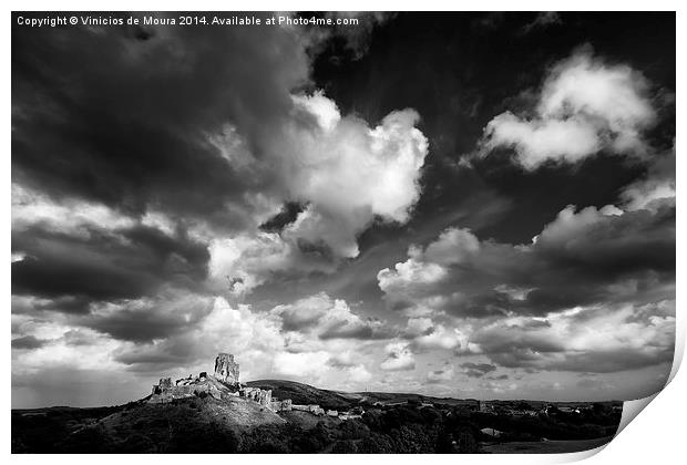 Cloudy day over Corfe Castle Print by Vinicios de Moura