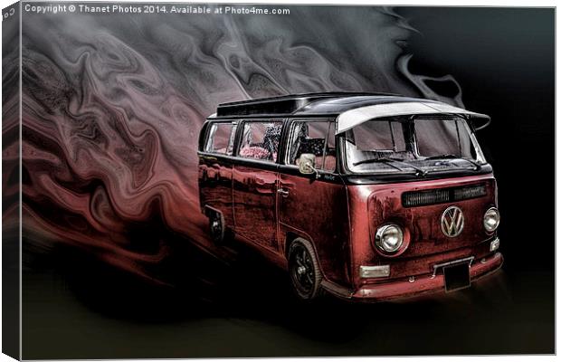  Classic VW camper Canvas Print by Thanet Photos