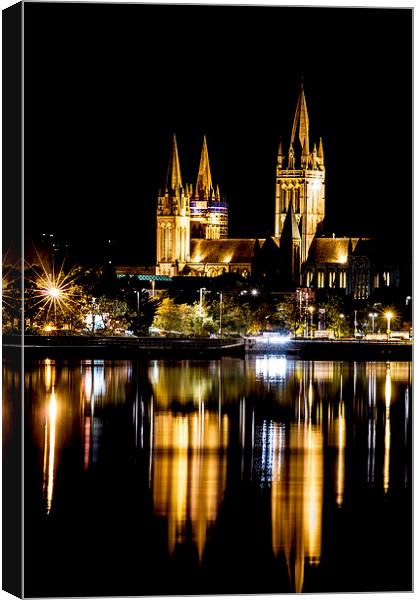  cathedral reflections Canvas Print by keith sutton