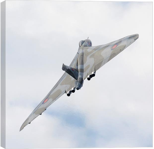  Vulcan XH558 display Canvas Print by Andrew Richards