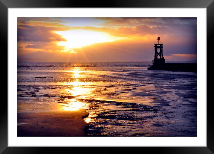  sunrays Framed Mounted Print by sue davies